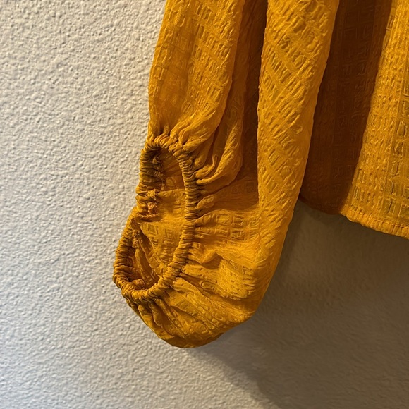 The Line of Style deep vneck blouse size large - Picture 2 of 6